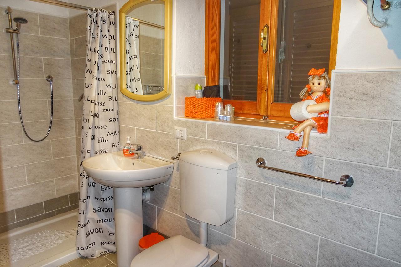 Bed And Breakfast Le Quattro Stagioni Neirone Exterior photo